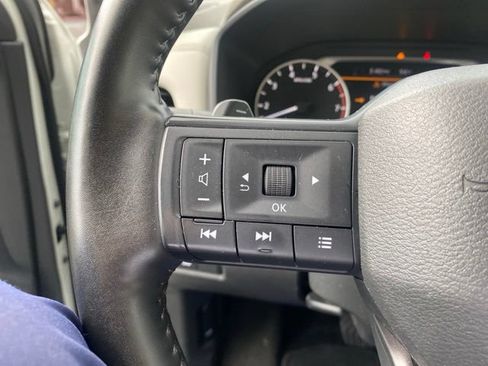 Used 2025 Nissan Rogue SV AWD/4WD image 13