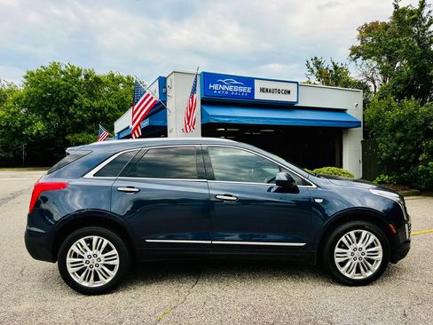 Used 2018 Cadillac XT5 Premium Luxury AWD/4WD image 6