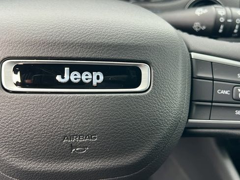 New 2026 Jeep Compass Latitude image 20