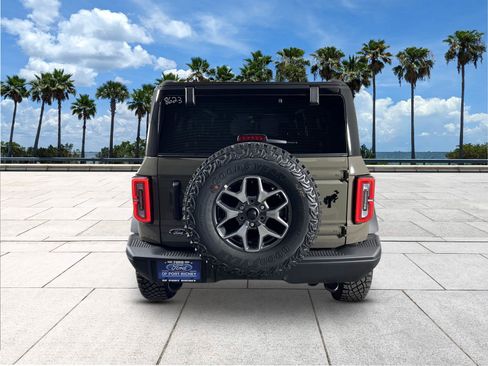 New 2025 Ford Bronco Badlands image 8