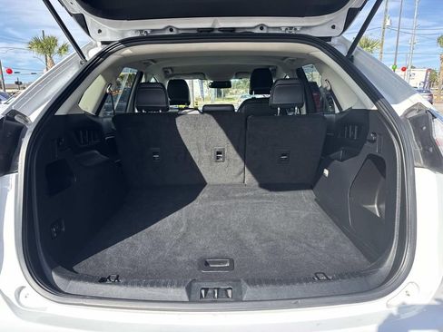 Used 2024 Ford Edge SEL image 8