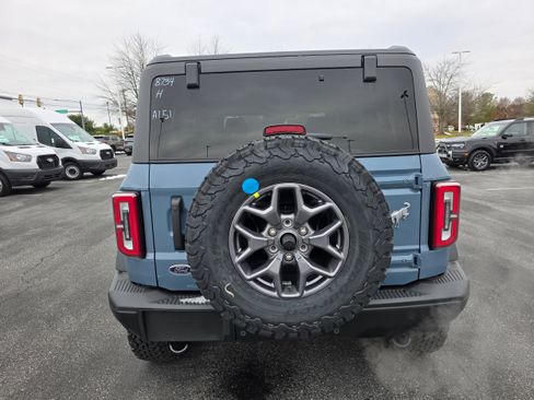 New 2025 Ford Bronco Badlands image 4