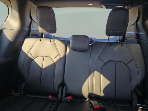 New 2026 Chrysler Pacifica Select image 19