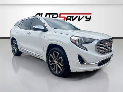 Used 2020 GMC Terrain Denali w/ Denali Premium Package image 1