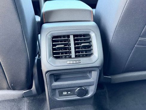 Used 2024 Volkswagen Tiguan Wolfsburg Edition FWD image 17