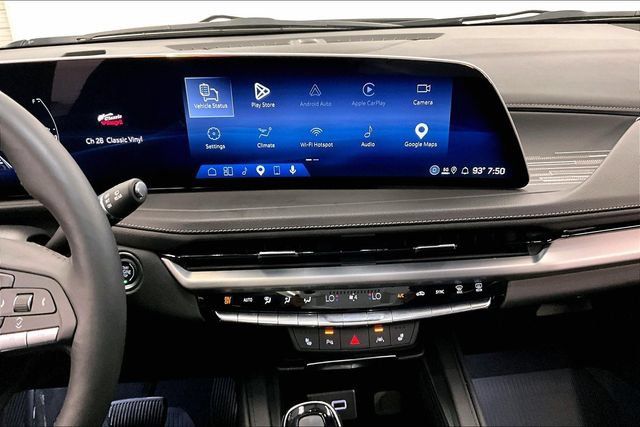 Used 2025 Cadillac XT4 Premium Luxury w/ LPO, Floor Liner Package AWD/4WD image 7