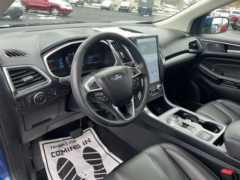 Used 2021 Ford Edge Titanium w/ Equipment Group 301A image 4