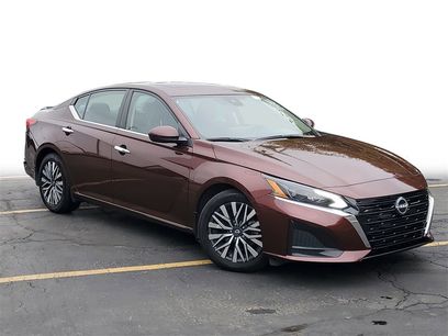 Used 2023 Nissan Altima 2.5 SV w/ SV Premium Package
