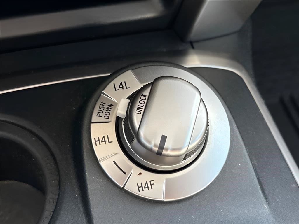 Used 2022 Toyota 4Runner Limited AWD/4WD image 32