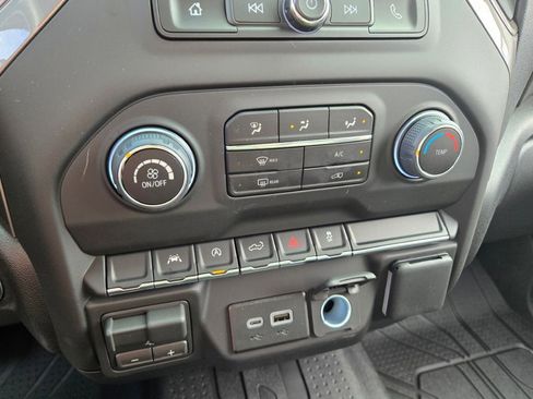 New 2026 Chevrolet Silverado 1500 Custom w/ LPO, Dark Essentials Package image 23