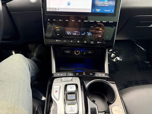 Used 2024 Hyundai Tucson Limited image 22