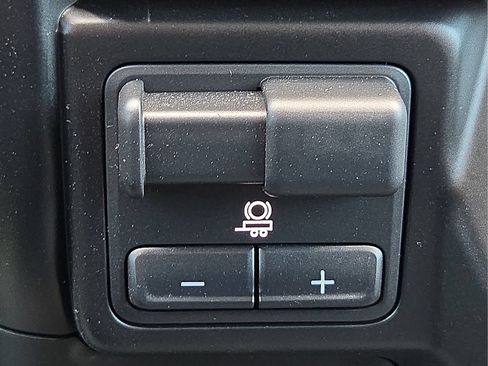 Used 2022 Chevrolet Silverado 2500 LT AWD/4WD image 18