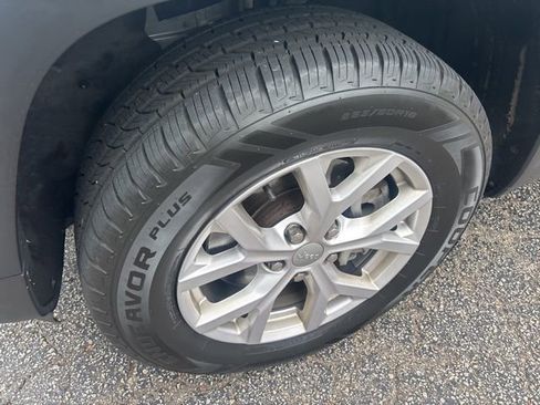 Used 2021 Jeep Grand Cherokee L Limited image 4