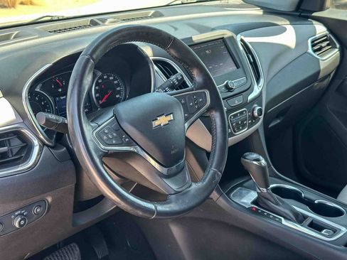 Used 2020 Chevrolet Equinox LT FWD image 12