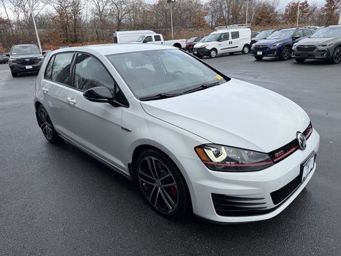 Used 2017 Volkswagen GTI Sport image 7