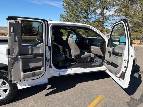 Used 2019 Ford F150 XLT w/ Equipment Group 301A Mid RWD image 22