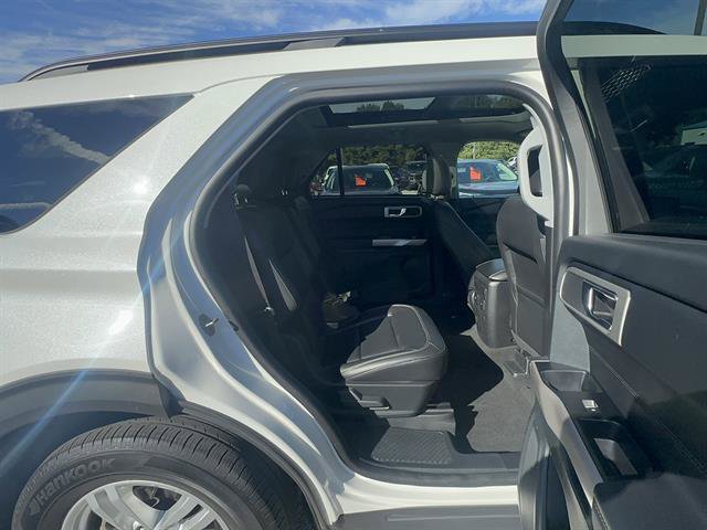 Certified 2023 Ford Explorer XLT w/ Equipment Group 202A AWD/4WD image 24