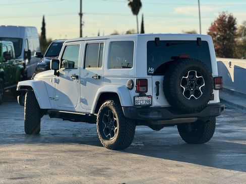 Used 2018 Jeep Wrangler Unlimited Sport image 2