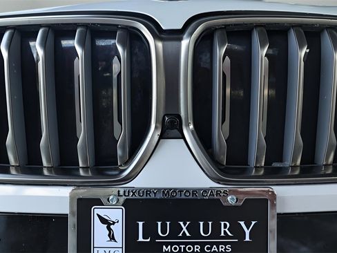 Used 2023 BMW X6 M50i w/ Executive Package image 12