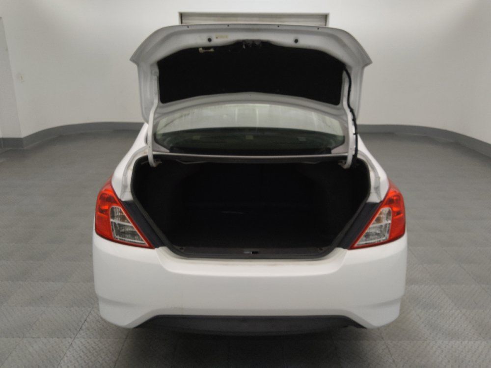 Used 2019 Nissan Versa SV FWD image 29