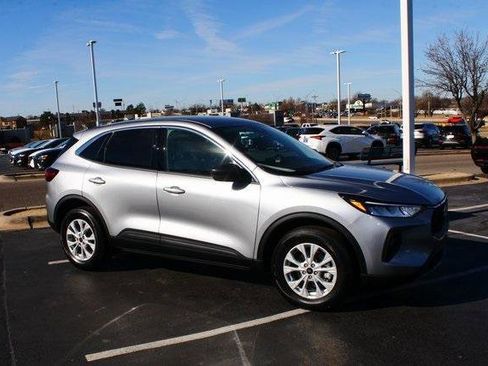 Used 2024 Ford Escape Active image 1