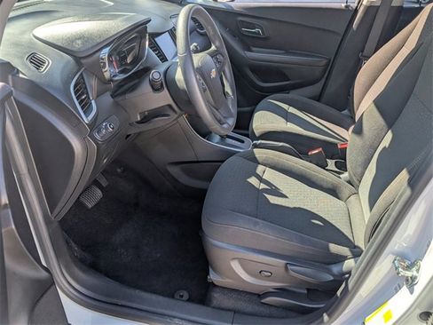 Used 2022 Chevrolet Trax LS w/ Tint and Cruise Package image 4