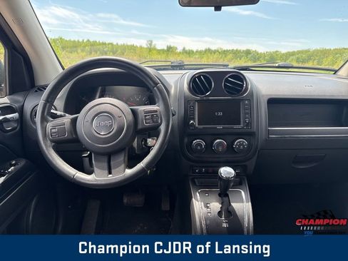 Used 2012 Jeep Compass Latitude AWD/4WD image 2