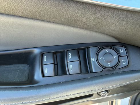 Used 2021 Buick Enclave Essence w/ Sound and Sites Package image 20