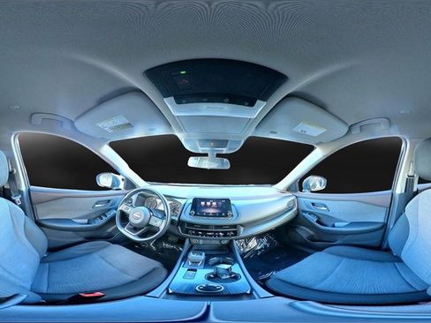 Used 2023 Nissan Rogue SV image 32