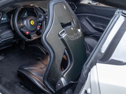 Used 2016 Ferrari 488 Spider RWD image 10