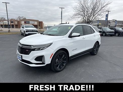 Used 2022 Chevrolet Equinox RS image 2