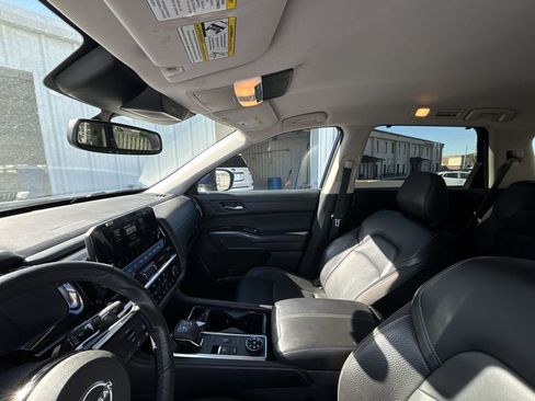 Certified 2022 Nissan Pathfinder SL w/ Cargo Package image 11