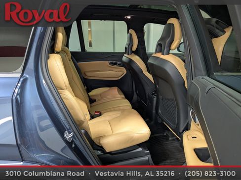 Used 2021 Volvo XC90 T8 Inscription image 10