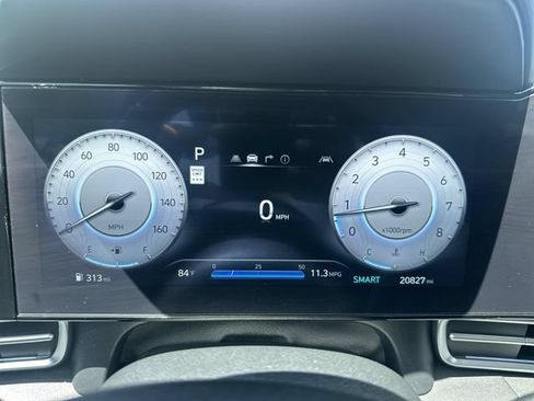 Used 2025 Hyundai Elantra SEL FWD image 26