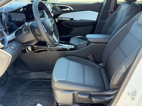 New 2026 Chevrolet Trax LT w/ LT Convenience Package image 20