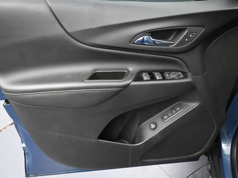 Used 2024 Chevrolet Equinox Premier FWD image 11