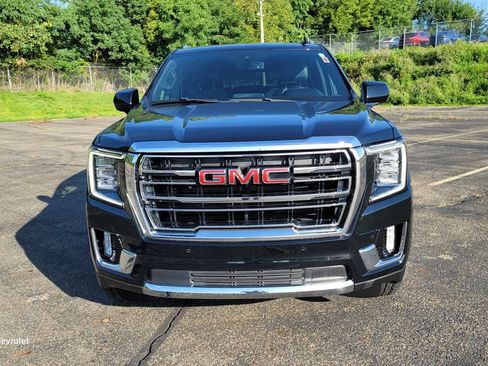 Used 2021 GMC Yukon XL SLT AWD/4WD image 4