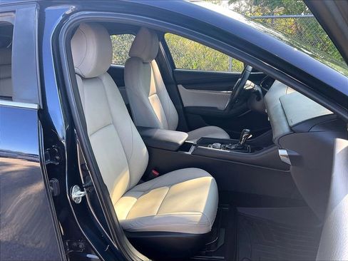 Used 2020 MAZDA MAZDA3 AWD Hatchback w/ Preferred Pkg image 11