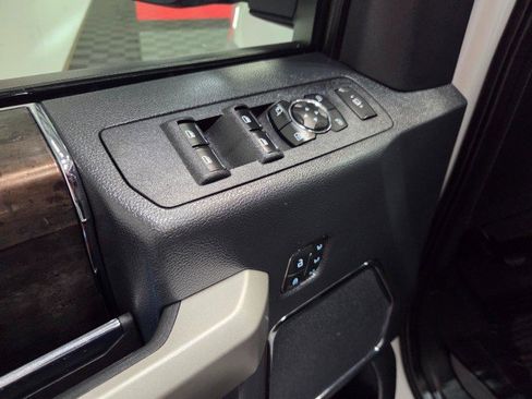 Used 2022 Ford F250 Lariat w/ Lariat Ultimate Package image 34