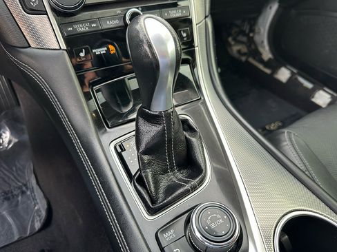 Used 2016 INFINITI Q50 Premium w/ Driver Assistance Package image 41