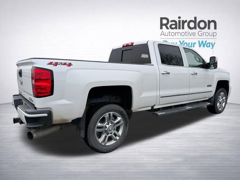 Used 2019 Chevrolet Silverado 2500 High Country w/ Duramax Plus Package image 18