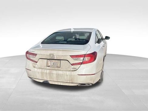 Used 2018 Honda Accord Touring image 12