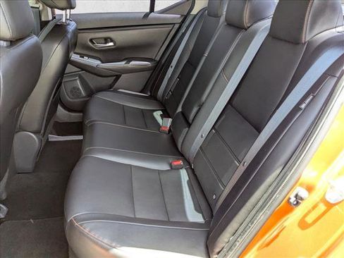 Used 2022 Nissan Sentra SR w/ SR Premium Package FWD image 18
