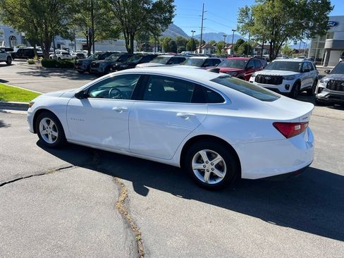 Used 2024 Chevrolet Malibu LS FWD image 12