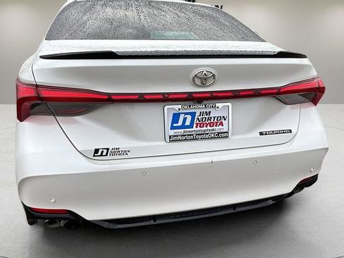Used 2022 Toyota Avalon Touring image 12