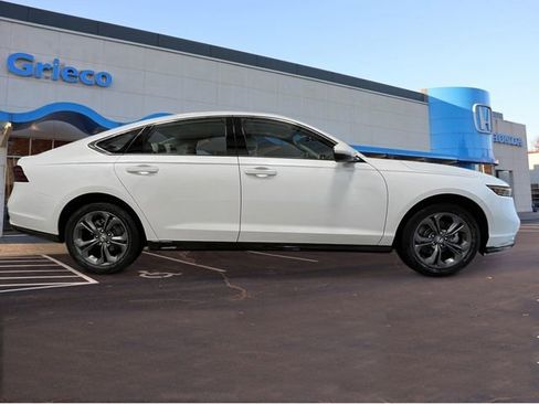 New 2026 Honda Accord EX-L image 8