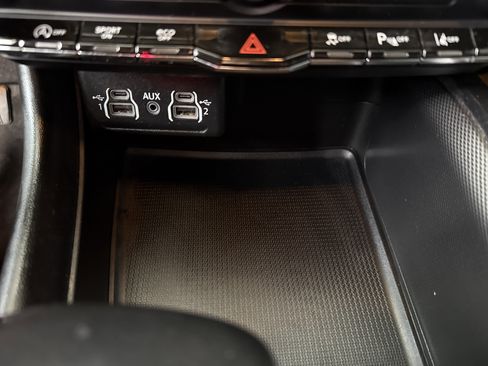 Used 2022 Dodge Durango GT image 33