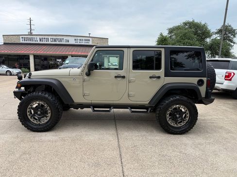 Used 2018 Jeep Wrangler Unlimited Sport S AWD/4WD image 4
