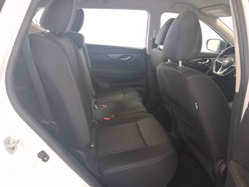 Used 2018 Nissan Rogue S AWD/4WD image 16