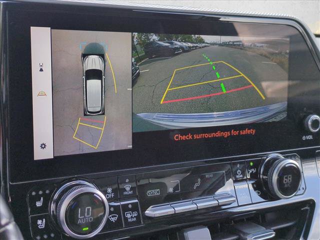 Used 2023 Toyota Highlander Platinum FWD image 13